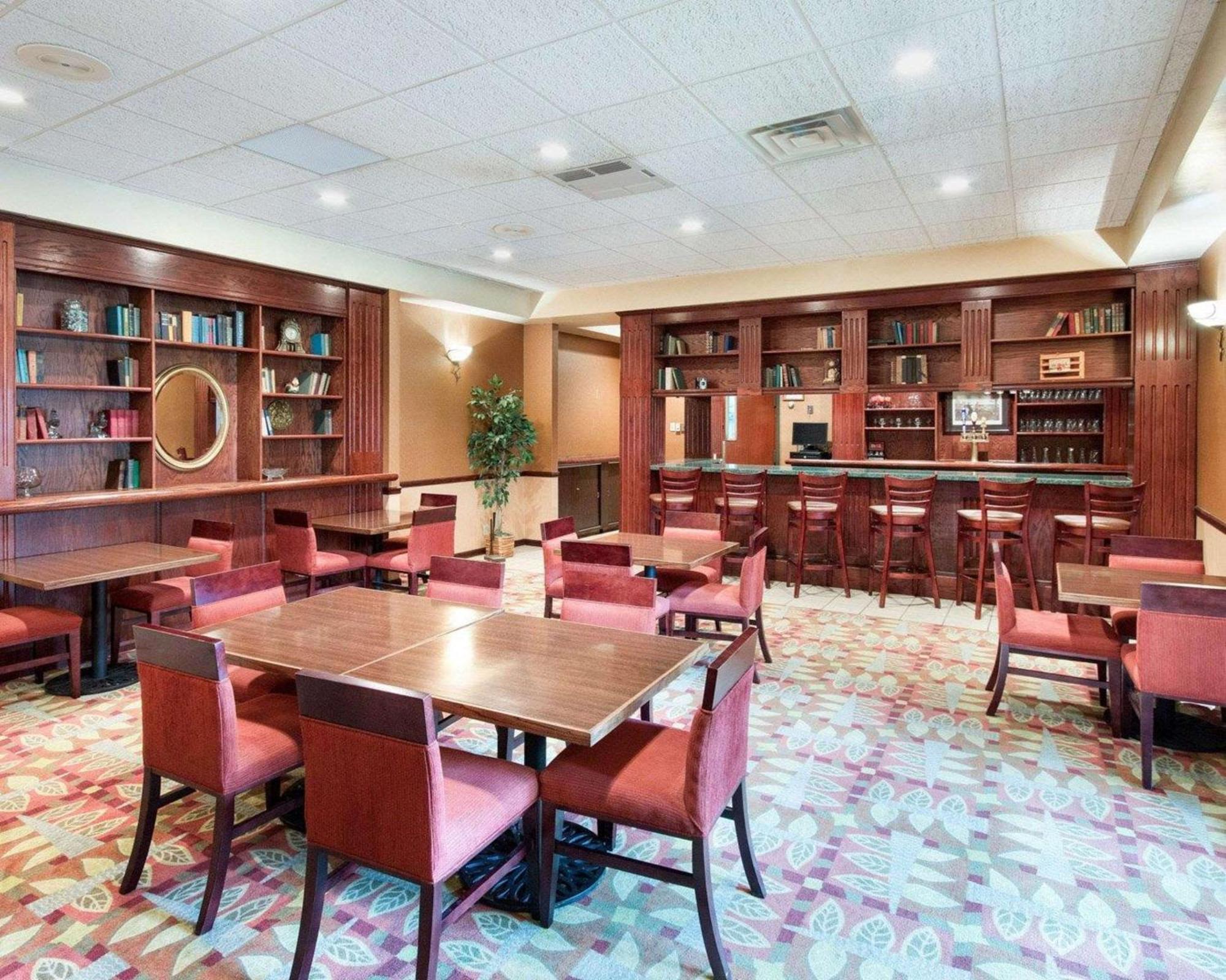 Comfort Suites Parkersburg South Mineral Wells Eksteriør billede