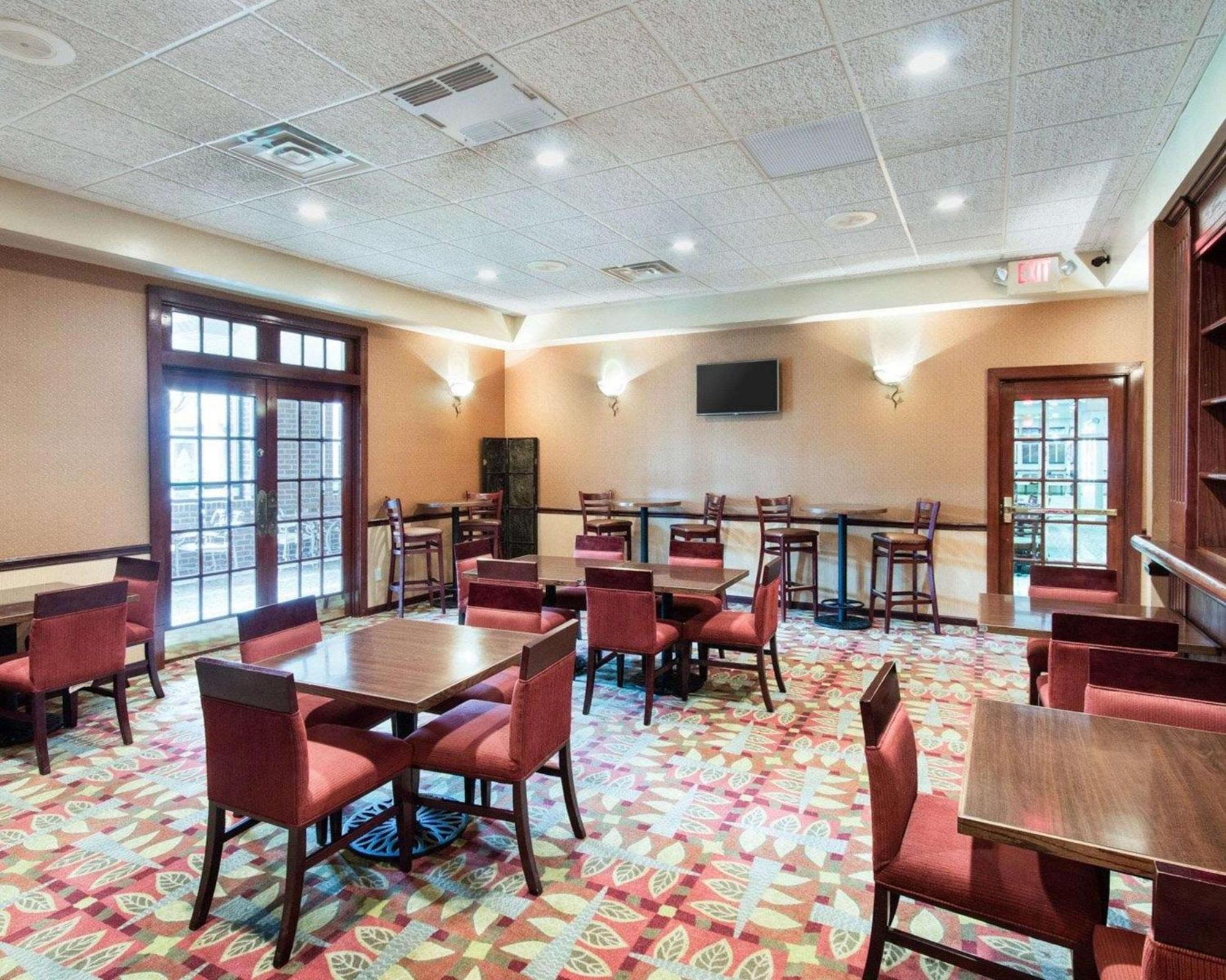 Comfort Suites Parkersburg South Mineral Wells Eksteriør billede