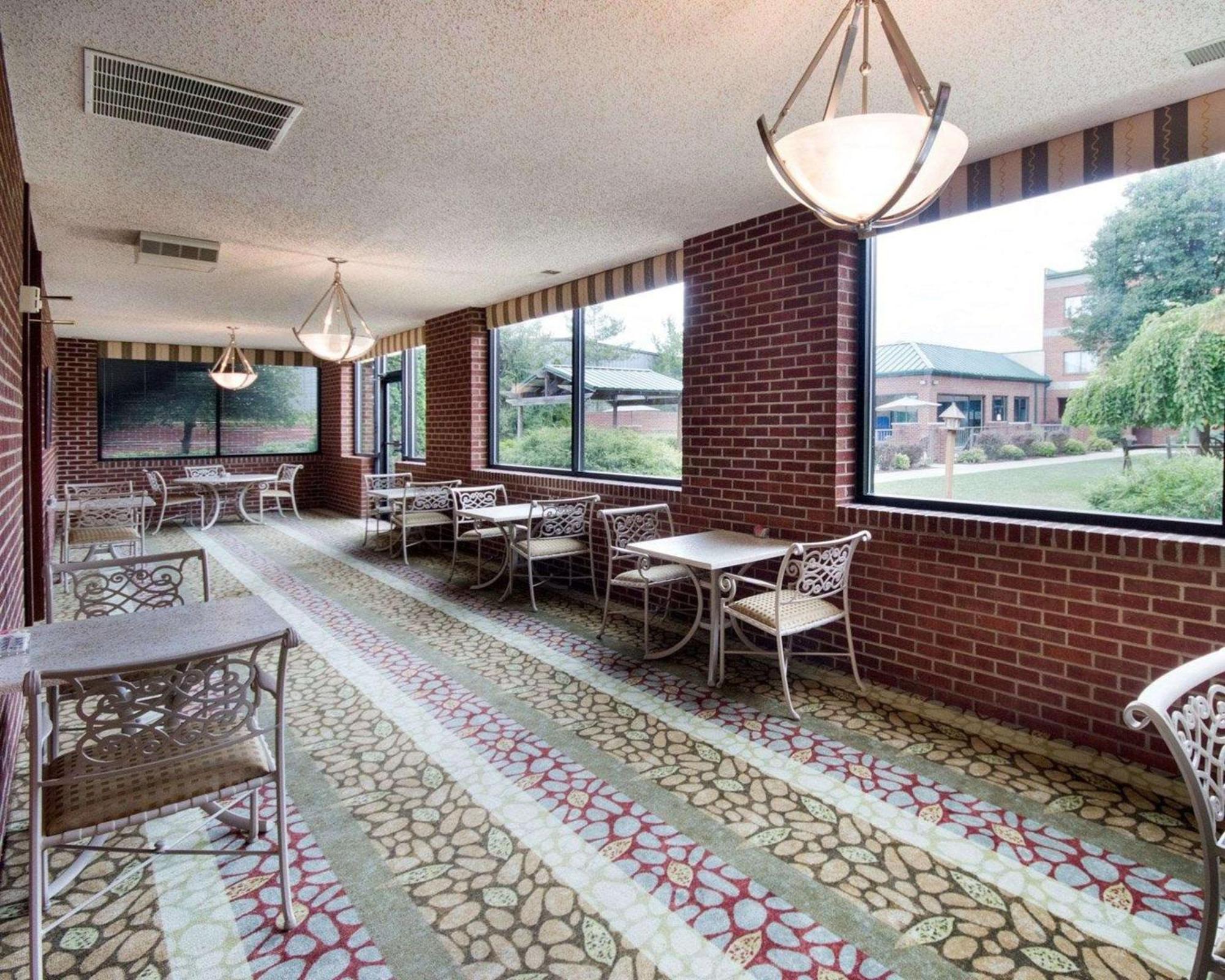 Comfort Suites Parkersburg South Mineral Wells Eksteriør billede
