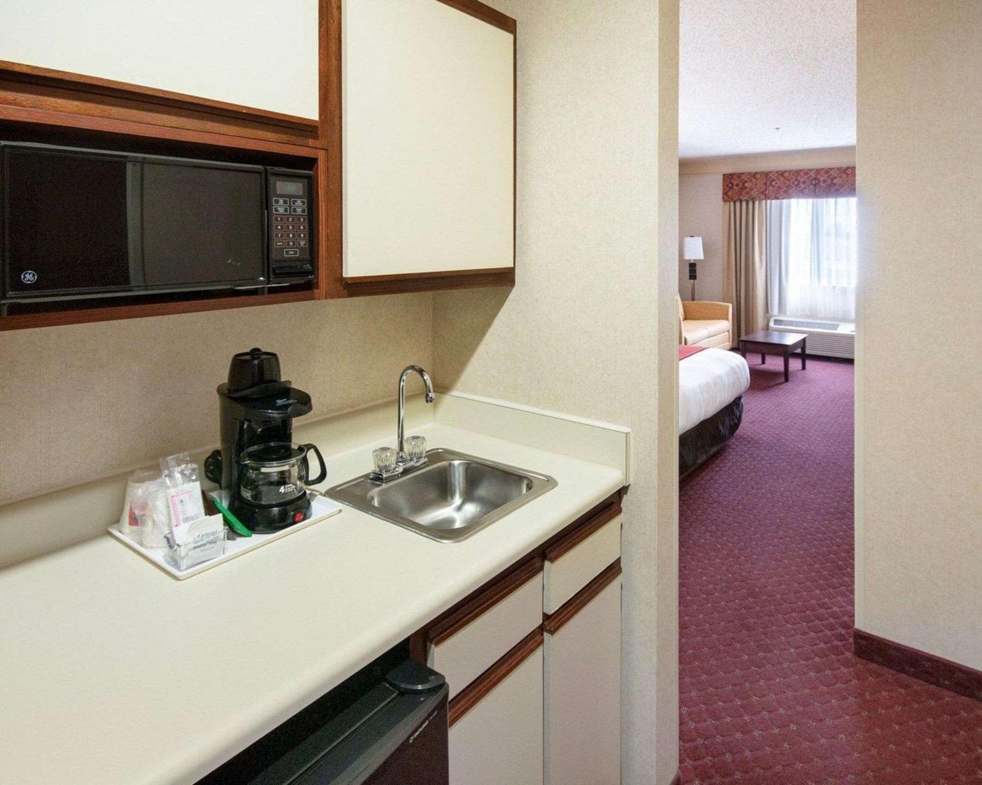 Comfort Suites Parkersburg South Mineral Wells Eksteriør billede